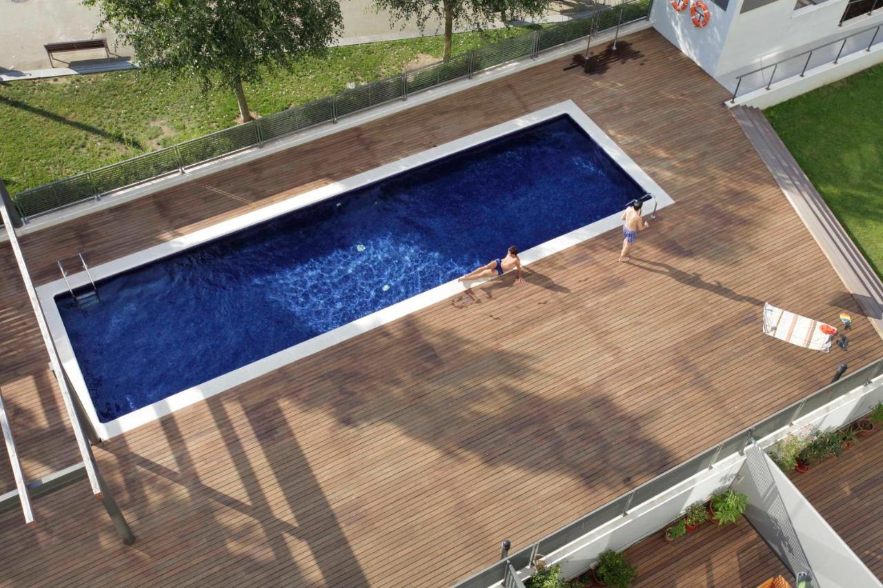 1217 - Pool And Beach Nice Apartment II Барселона Экстерьер фото